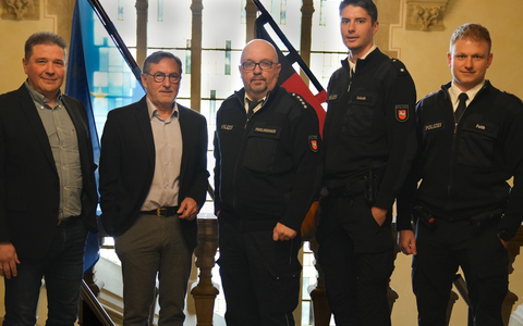 POL-OS: Zwei Menschenleben gerettet - Polizeipräsident belobigt Polizisten aus Ostfriesland - Foto: presseportal.de