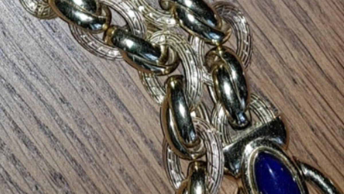 POL-HL: HL-St. Lorenz Süd / Hochwertige Schmuckstücke aus Pflegeheim entwendet - Foto: presseportal.de