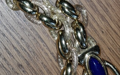 POL-HL: HL-St. Lorenz Süd / Hochwertige Schmuckstücke aus Pflegeheim entwendet - Foto: presseportal.de