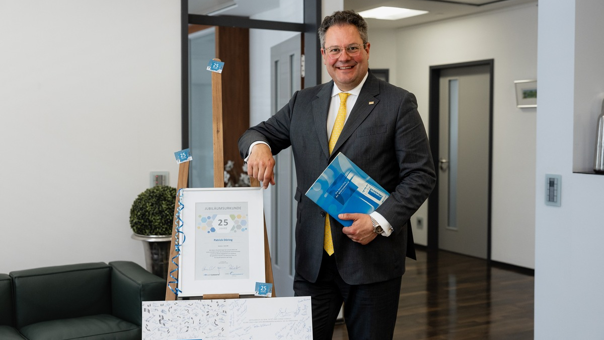 Patrick Döring feiert Jubiläum bei der Wertgarantie Group / Vorstandsvorsitzender seit 25 Jahren im Unternehmen - Foto: presseportal.de