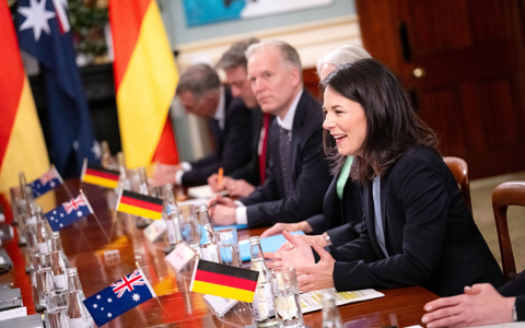 Im Mittelpunkt der einwöchigen Reise von Außenministerin Baerbock nach Australien, Neuseeland und Fidschi steht die Sicherheitspolitik und der Klimaschutz. - Foto: Sina Schuldt/dpa Im Mittelpunkt der einwöchigen Reise von Außenministerin Baerbock nach Australien, Neuseeland und Fidschi steht die Sicherheitspolitik und der Klimaschutz. - Foto: Sina Schuldt/dpa