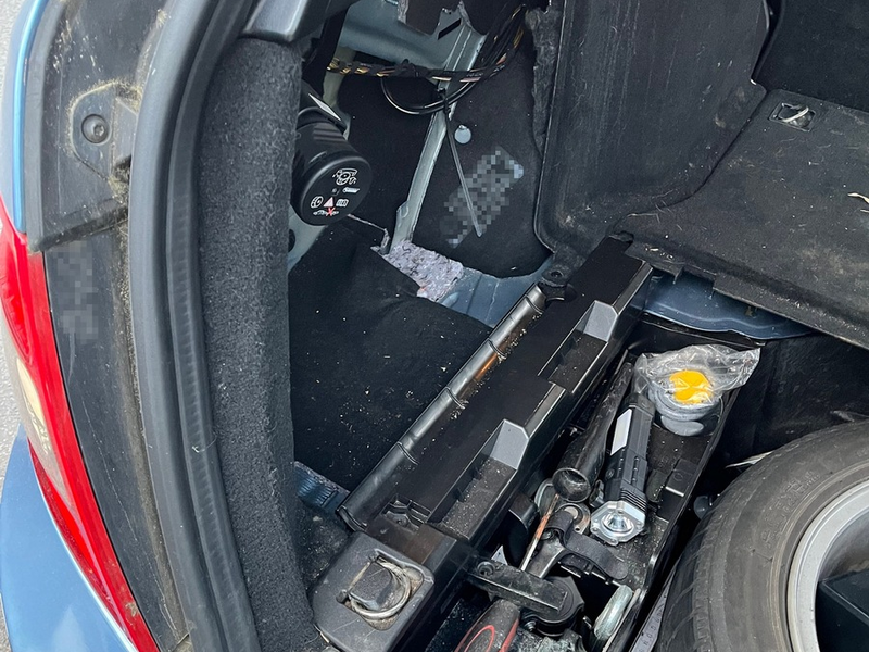 HZA-MS: Zoll Münster findet Kokain und Heroin bei PKW-Kontrolle / Zollbeamte und Zollhund Merlin haben richtigen Riecher auf der A 30 - Foto: presseportal.de