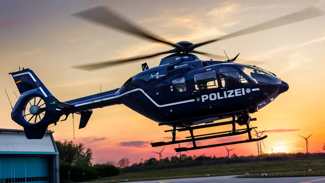 BPOLD 11: Gemeinsame Pressemitteilung: Seit zwei Jahrzehnten gehen Polizei Berlin und Bundespolizei gemeinsam mit dem Pirol in die Luft - Bild: presseportal.de