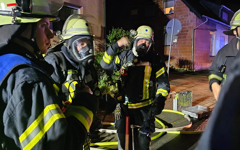 FW-AR: Schneller Einsatz verhindert größeren Schaden: Feuerwehr löscht Brand in Arnsberg - Foto: presseportal.de