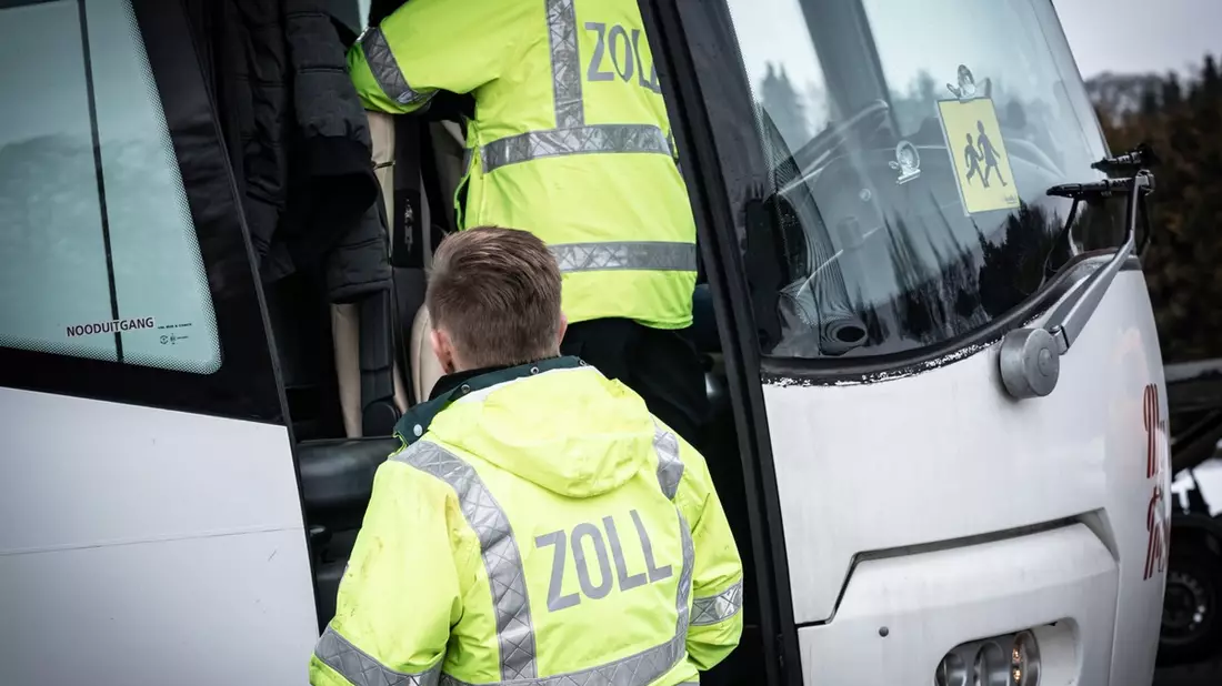 HZA-OL: Hauptzollamt Oldenburg: Zahlen, Daten und Fakten aus der Jahresbilanz 2023 - Bild: presseportal.de