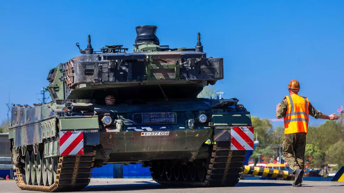 Anderthalb Wochen übten Reservisten der Bundeswehr den Schutz und die Sicherung verteidigungswichtiger Infrastruktur. - Bild: Jens Büttner/dpa
