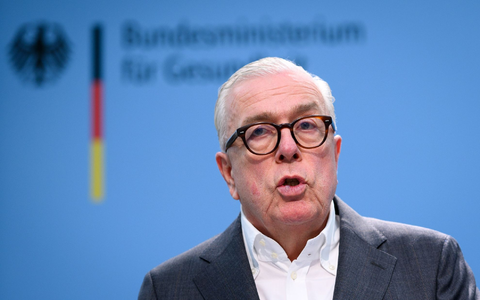 Ärztepräsident Klaus Reinhardt fordert eine stärkere Steuerung der Patientinnen und Patienten bei Behandlungen in Praxen und Kliniken. - Foto: Bernd von Jutrczenka/dpa