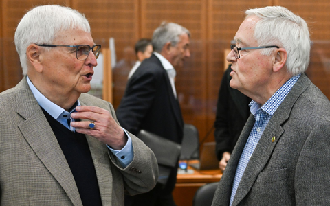 Die Staatsanwaltschaft wirft den drei ehemaligen DFB-Funktionären Theo Zwanziger (l), Horst R. Schmidt und Wolfgang Niersbach (M) Steuerhinterziehung vor. - Foto: Arne Dedert/dpa/POOL/dpa