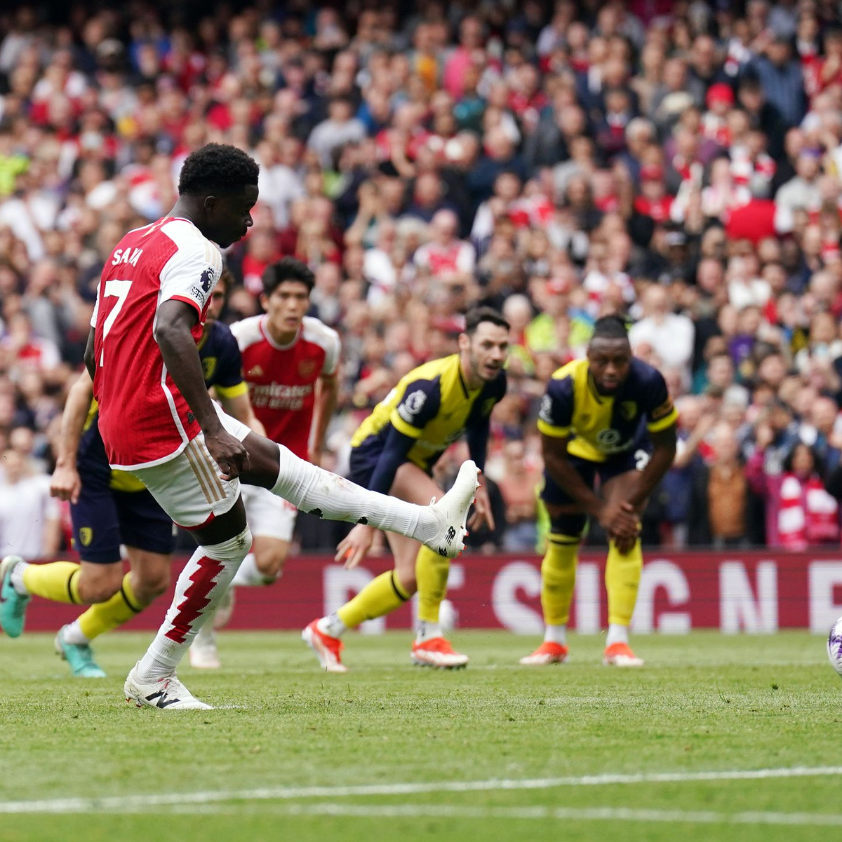 Brachte Arsenal gegen Bournemouth per Elfmeter in Führung: Bukayo Saka. - Foto: Adam Davy/PA Wire/dpa