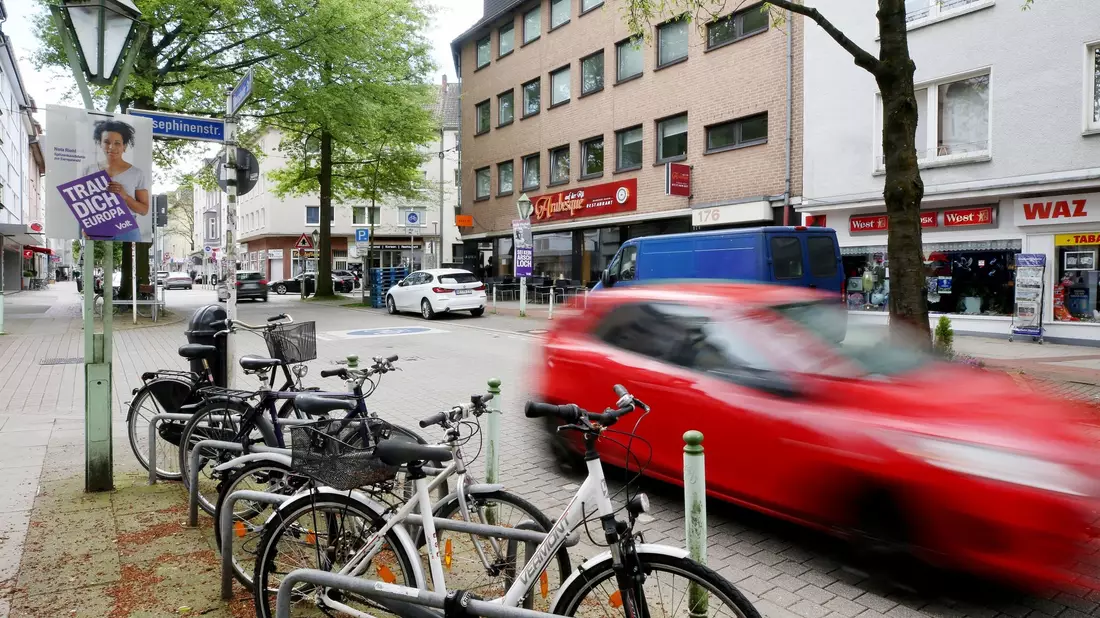 Der Grünen-Bundestagsabgeordnete Gehring und sein Parteikollege Fliß waren nach eigenen Angaben in Essen nach einer Parteiveranstaltung attackiert worden. - Bild: Roland Weihrauch/dpa