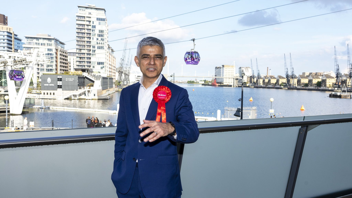 Der Labour-Politiker Sadiq Khan wird in der City Hall in London zum Bürgermeister von London wiedergewählt. - Foto: Jeff Moore/PA Wire/dpa