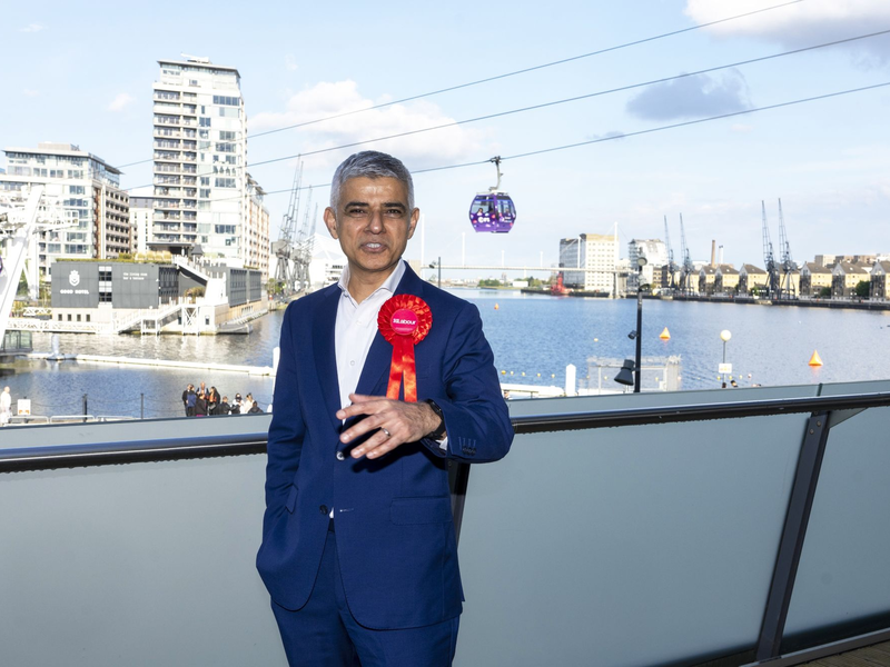 Der Labour-Politiker Sadiq Khan wird in der City Hall in London zum Bürgermeister von London wiedergewählt. - Foto: Jeff Moore/PA Wire/dpa
