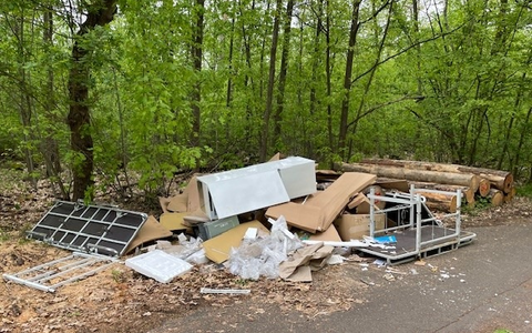 POL-PDLU: Illegale Müllentsorgung - Foto: presseportal.de