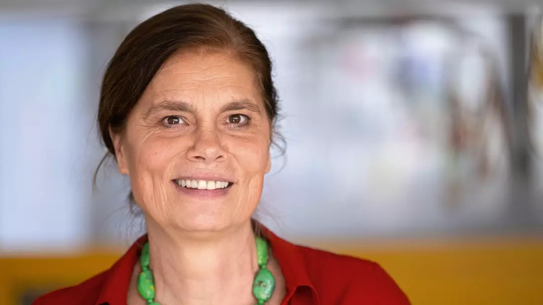 Für eine gesündere Ernährung stimmen die Rahmenbedingungen nicht - Sarah Wiener im Interview mit der Apotheken Umschau - Bild: presseportal.de