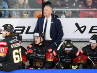 Eishockey-Bundestrainer Harold Kreis musste mit seinem Team eine Niederlage gegen Frankreich hinnehmen. - Foto: Swen Pförtner/dpa