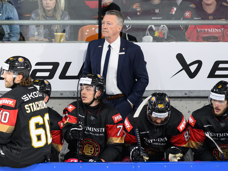 Eishockey-Bundestrainer Harold Kreis musste mit seinem Team eine Niederlage gegen Frankreich hinnehmen. - Foto: Swen Pförtner/dpa