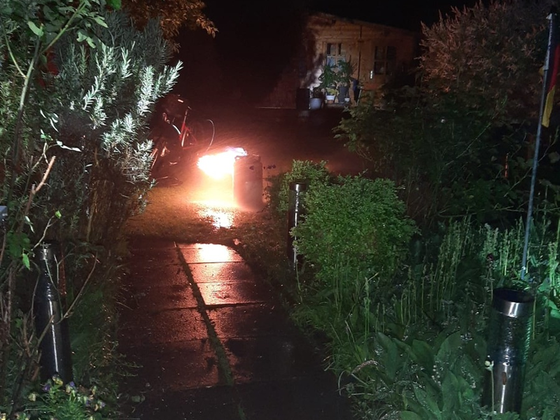 FW-E: Propangasflasche fängt Feuer - Schnelle Reaktion verhindert Schlimmeres - Foto: presseportal.de