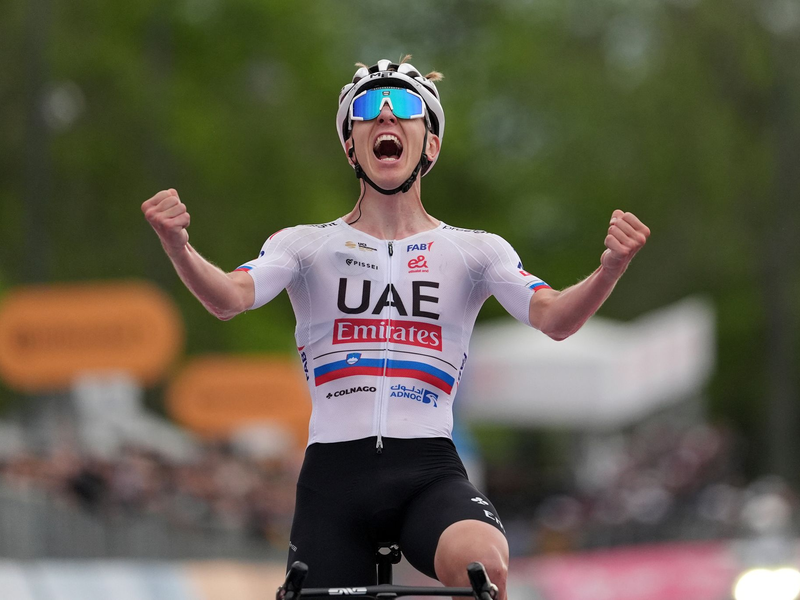 Tadej Pogacar ist der dominierende Fahrer beim Giro d'Italia. - Foto: Massimo Paolone/LaPresse/AP/dpa
