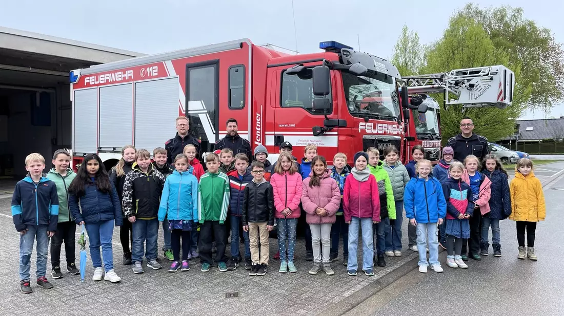 FW-KLE: Toller Projekttag der Grundschule Hasselt mit der Freiwilligen Feuerwehr Bedburg-Hau - Bild: presseportal.de