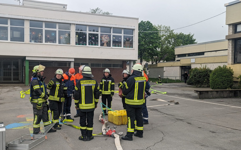 FW-AR: Erfolgreicher Start in die Grundausbildung - Foto: presseportal.de