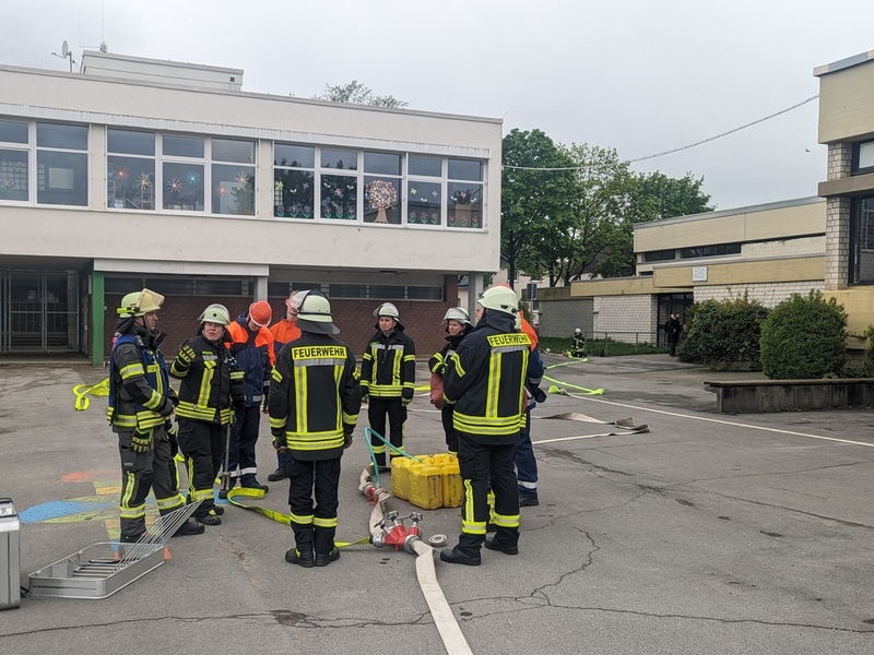 FW-AR: Erfolgreicher Start in die Grundausbildung - Foto: presseportal.de