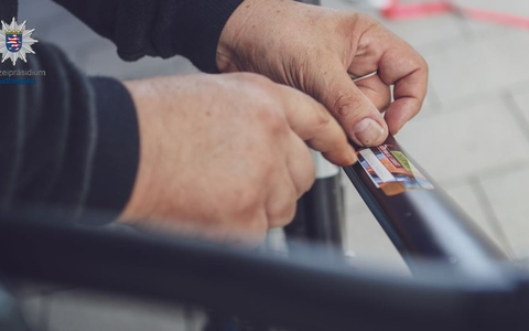 POL-DA: Mörfelden-Walldorf: Polizei lädt ein zur kostenlosen Fahrradcodierung/Anmeldung erforderlich - Foto: presseportal.de POL-DA: Mörfelden-Walldorf: Polizei lädt ein zur kostenlosen Fahrradcodierung/Anmeldung erforderlich - Foto: presseportal.de