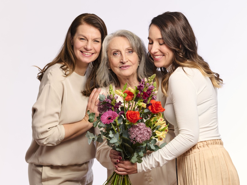 Zum Muttertag am 12. Mai 2024 / Blumen für Mama im Eiltempo: Fleurop garantiert taggleiche Bestellung und Lieferung am Muttertags-Sonntag bis 11.00 Uhr - Foto: presseportal.de