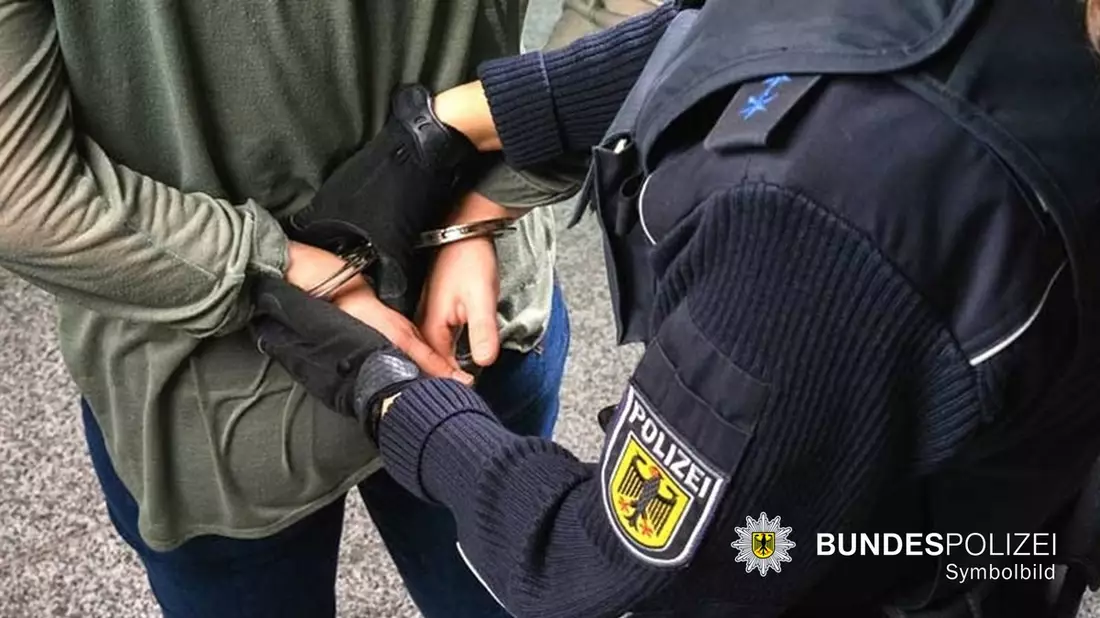 Bundespolizeidirektion München: Aggressiver Ladendieb am Hauptbahnhof München gestellt und festgenommen - Bild: presseportal.de