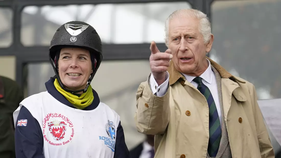 Der britische König Charles III. (r) bei der Royal Windsor Horse Show. - Bild: Andrew Matthews/PA Wire/dpa