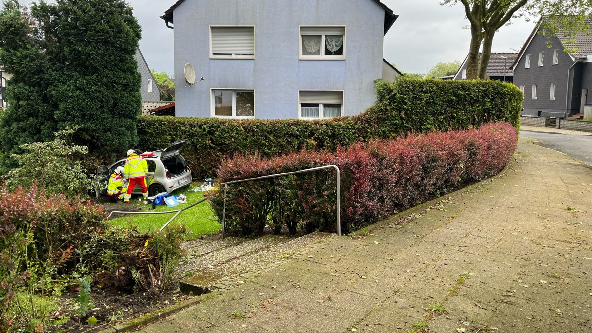 POL-BO: Alleinunfall - Seniorin (77) kommt von Fahrbahn ab - Foto: presseportal.de