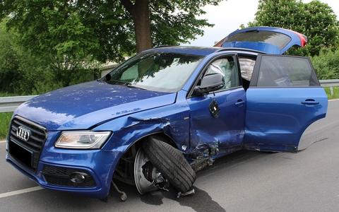 POL-MI: Hoher Sachschaden nach Unfall - Foto: presseportal.de