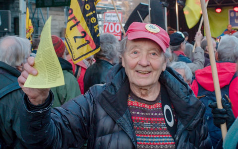 MDR fragt für die ARD im jungen Geschichtsformat „Past Forward“: „Muss ich in den Krieg?“ - Foto: presseportal.de MDR fragt für die ARD im jungen Geschichtsformat „Past Forward“: „Muss ich in den Krieg?“ - Foto: presseportal.de