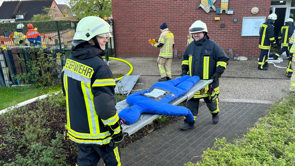 FW-KLE: Löschgruppen Kessel und Reichswalde übten im St.-Anna-Kindergarten / Gemeinsame Pressemitteilung der Feuerwehren Goch und Kleve - Foto: presseportal.de