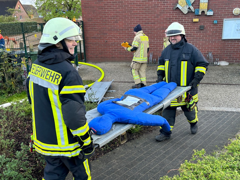 FW-KLE: Löschgruppen Kessel und Reichswalde übten im St.-Anna-Kindergarten / Gemeinsame Pressemitteilung der Feuerwehren Goch und Kleve - Foto: presseportal.de
