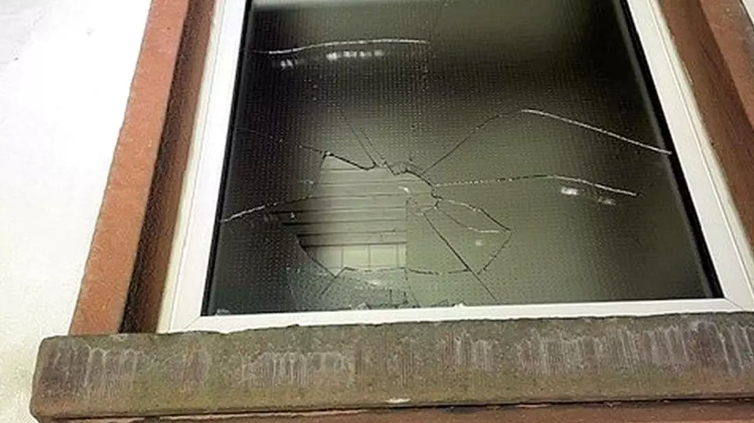 POL-PDKL: Fensterscheibe mutwillig demoliert - Bild: presseportal.de