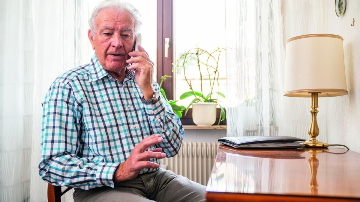 POL-STD: Älteres Ehepaar in Buxtehude durch falsche Polizeibeamte und Schockanruf um mehrere zehntausend Euro betrogen - Polizei sucht Zeugen und warnt erneut vor der Betrugsmasche - Foto: presseportal.de