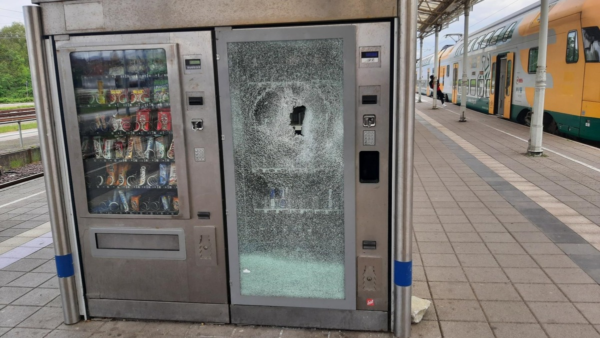 BPOL-HRO: Sachbeschädigung und Besonders schwerer Fall des Diebstahls - Foto: presseportal.de