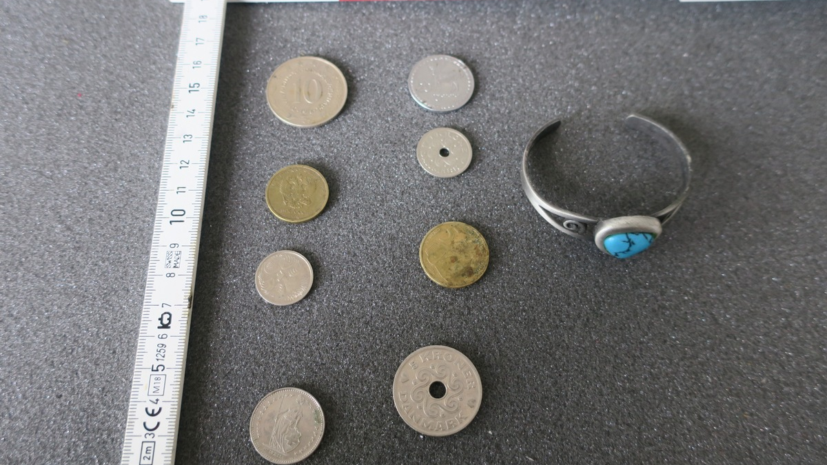 POL-LG: ++ Münzen & Schmuck sichergestellt - Polizei sucht Eigentümer! - 54-Jähriger kann die Herkunft nicht erklären ++ Einbruch in Werkstatt - Werkzeuge gestohlen ++ nach rechts von der Fahrbahn abgekommen - Foto: presseportal.de