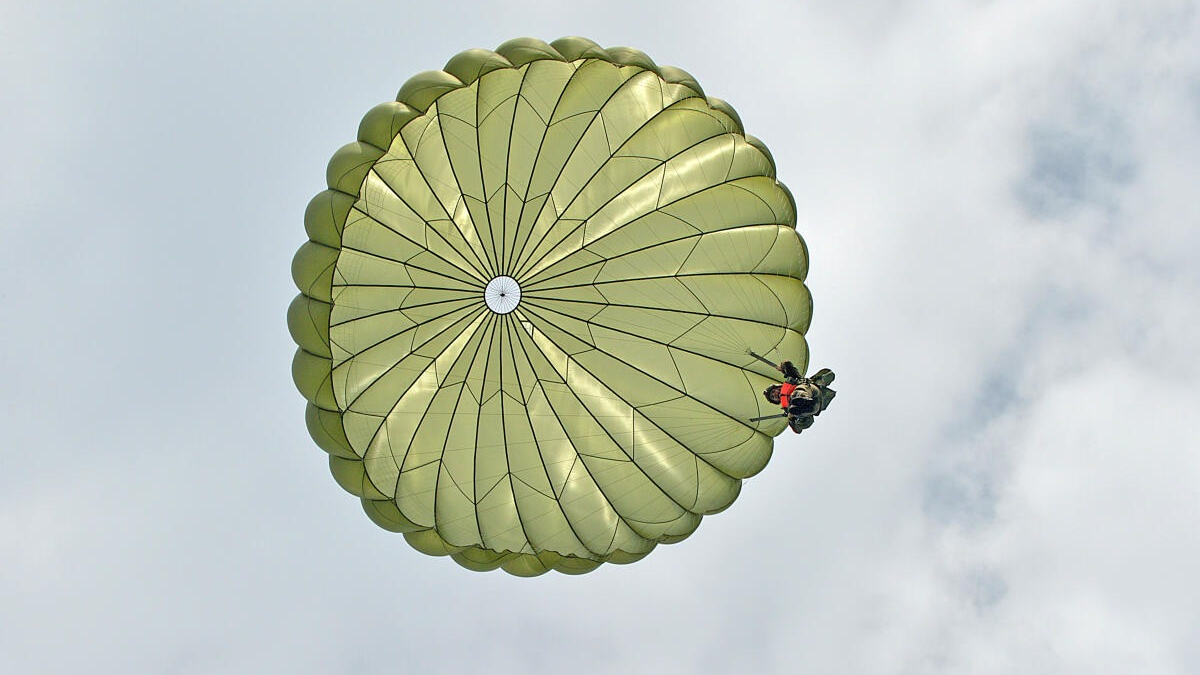 Quadriga 2024: Swift Response, Fallschirmspringen unter Gefechtsbedingungen zum Schutz der südlichen NATO-Ostflanke - Foto: presseportal.de