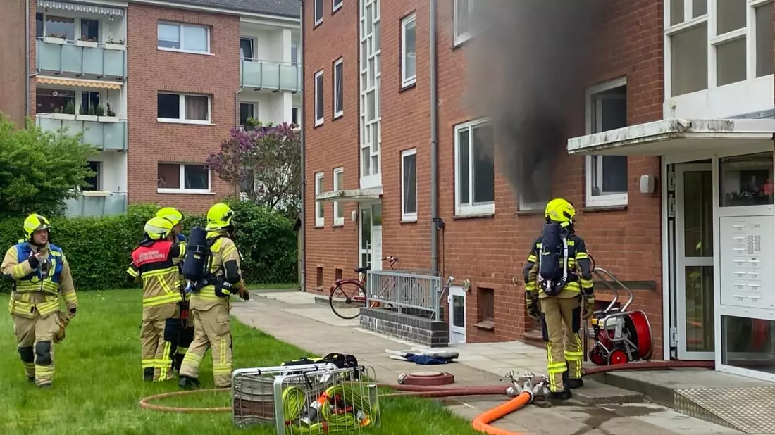 FW-SE: Feuer in einer Küche eines Mehrfamilienhauses in Henstedt-Ulzburg - Bild: presseportal.de
