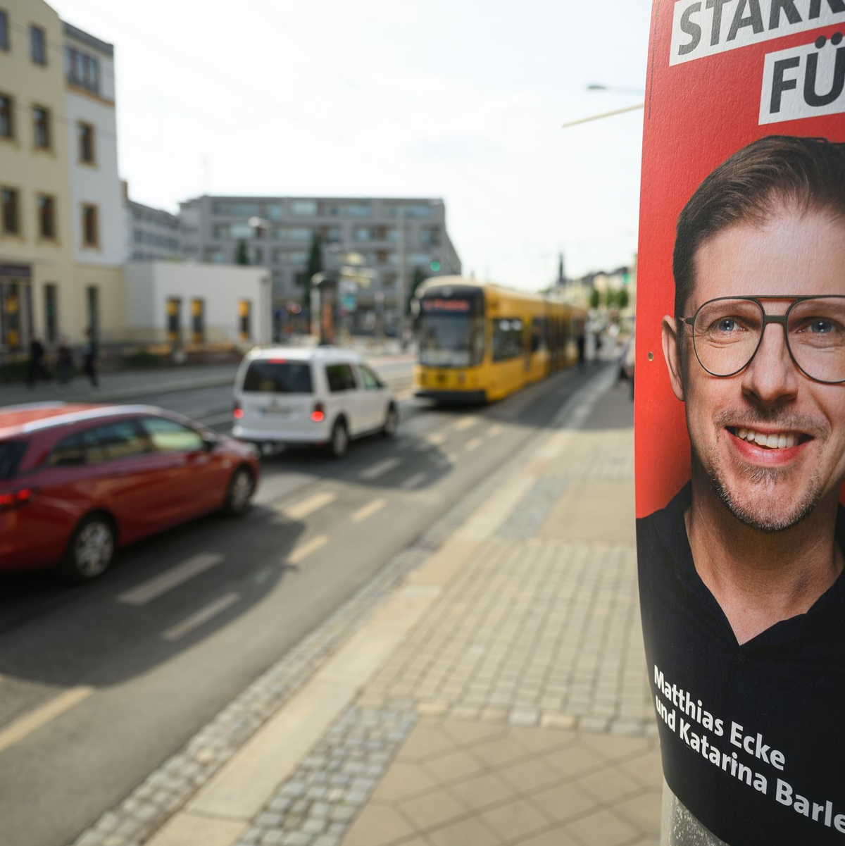Der SPD-Politiker Matthias Ecke wurde am vergangen Freitag von vier jungen Männern angegriffen, während er Wahlplakate aufhängen wollte. - Foto: Robert Michael/dpa
