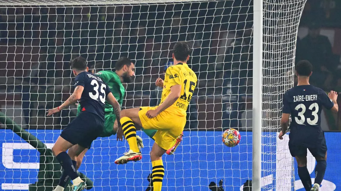 Der italienische Verein AS Rom soll an Mats Hummels interessiert sein. - Bild: Robert Michael/dpa