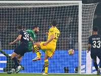 Der italienische Verein AS Rom soll an Mats Hummels interessiert sein. - Foto: Robert Michael/dpa