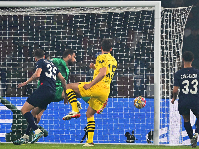 Der italienische Verein AS Rom soll an Mats Hummels interessiert sein. - Foto: Robert Michael/dpa