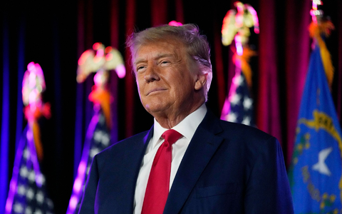 Der Gerichtsprozess gegen den früheren US-Präsidenten Donald Trump in der Affäre um die Mitnahme geheimer Regierungsdokumente soll später starten als bislang geplant. - Foto: John Locher/AP/dpa