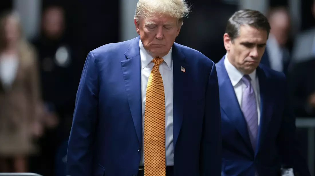 Dem ehemaligen US-Präsidenten Donald Trump drohen mehrere Jahre Haft. Der Fall könnte den US-Wahlkampf beeinflussen. - Bild: Win McNamee/Pool Getty Images North America/AP/dpa