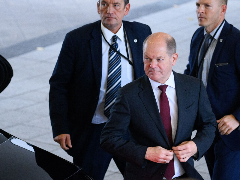 Kanzler Scholz sieht eine wichtigere Rolle für klassische Medien. (Archivbild)  - Foto: Bernd von Jutrczenka/dpa