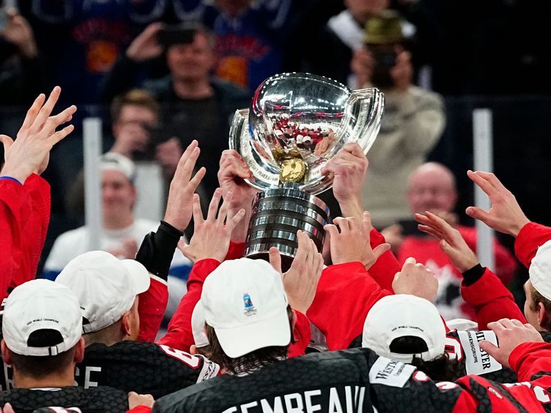 Die Kanadier sind Titelverteidiger bei der Eishockey-WM. - Foto: Pavel Golovkin/AP/dpa