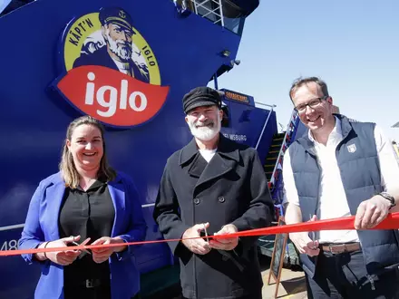 Frischer Wind im Hamburger Hafen: Schiff ahoi! Käpt'n iglo ab sofort mit eigener Hafenfähre - Foto: presseportal.de