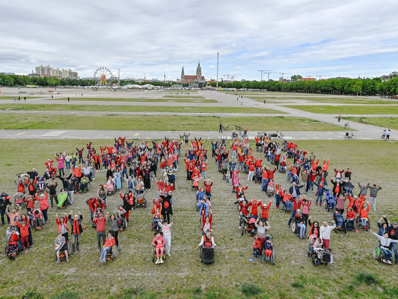 Fotoaktion mit Offenem Brief WIR SIND VIELE - Foto: presseportal.de